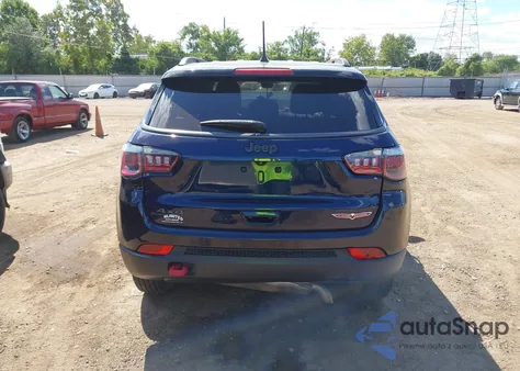 2019 Jeep Compass Trailhawk 4X4 из США, поврежденный, VIN 3C4NJDDB3KT747894